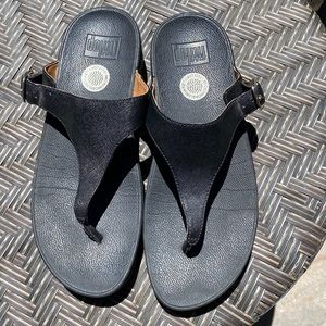 FIFLOP  Toe-Post Black adjustable strap Sandals